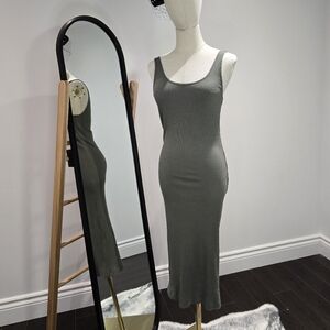 Elegant Khaki Sleeveless Dress